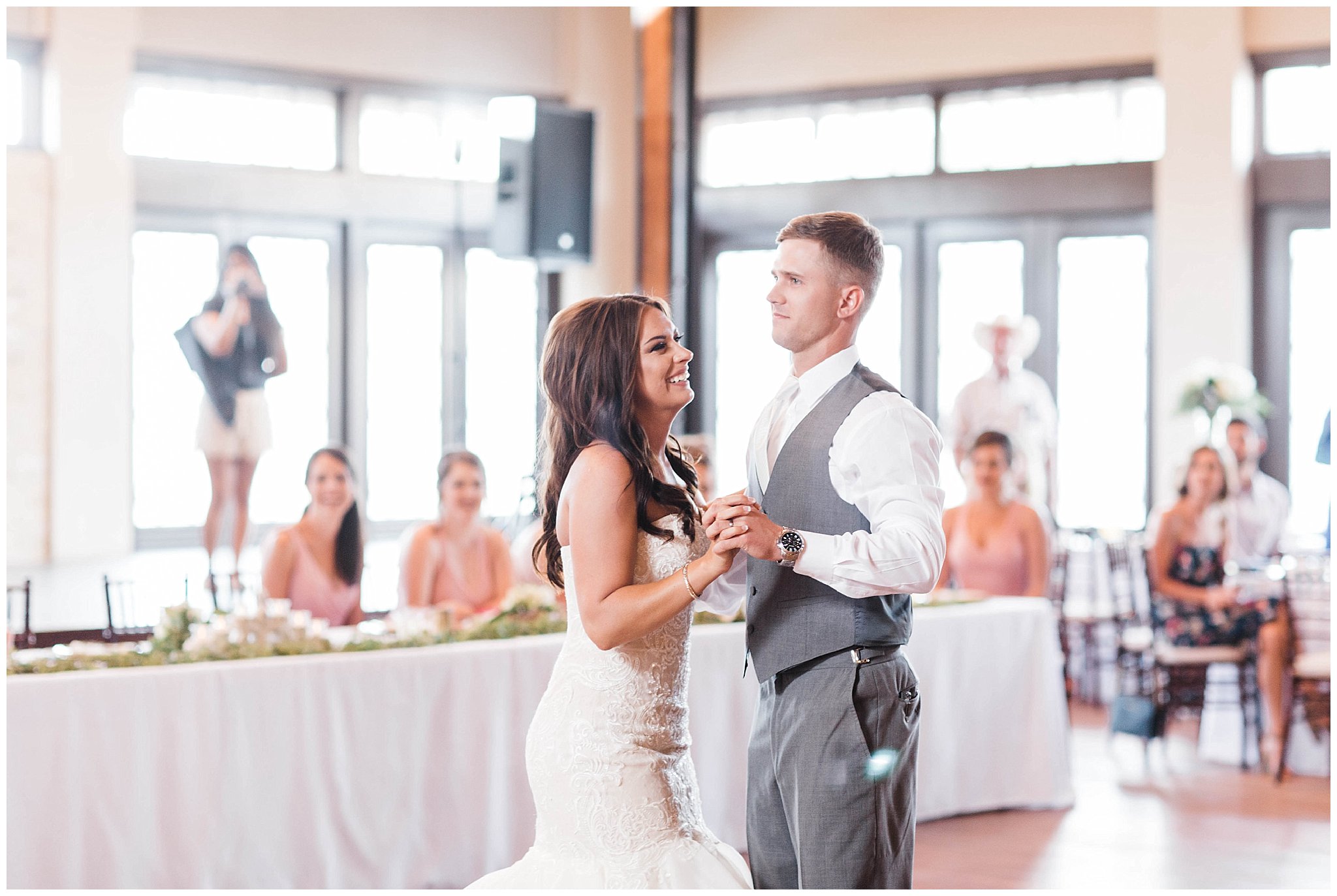 texas-wedding-photographer-the-venue-on-church-street-cureo-elegant-green-wedding_0016