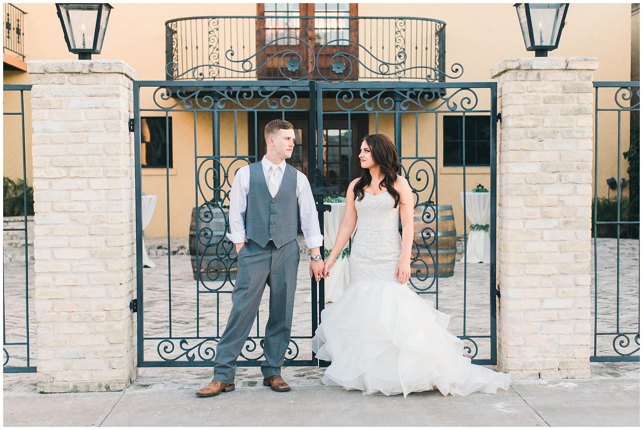 texas-wedding-photographer-the-venue-on-church-street-cureo-elegant-green-wedding_0058