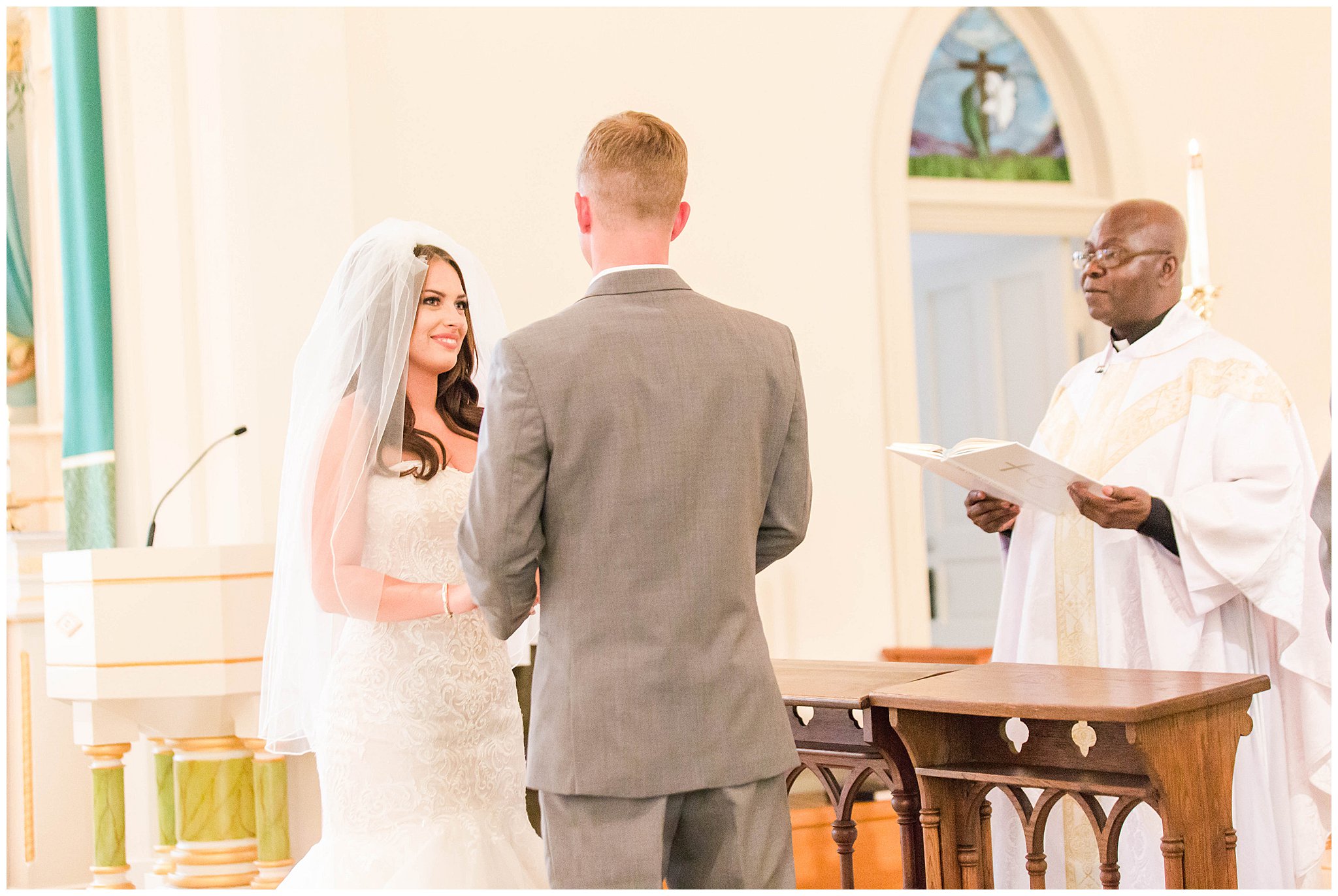 texas-wedding-photographer-the-venue-on-church-street-cureo-elegant-green-wedding_0060