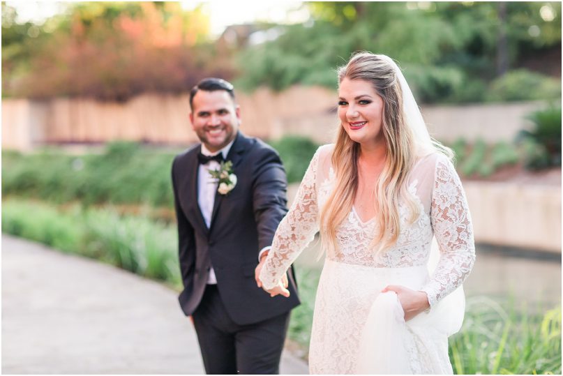 texas-capitol-hotel-emma-intimate-fall-modern-wedding""