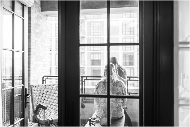 texas-capitol-hotel-emma-intimate-fall-modern-wedding""