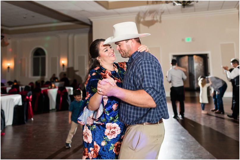 spring-creek-victoria-texas-classic-wedding""